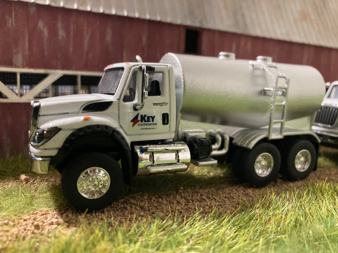 Saving memories with a custom 1/64 fertilizer truck!