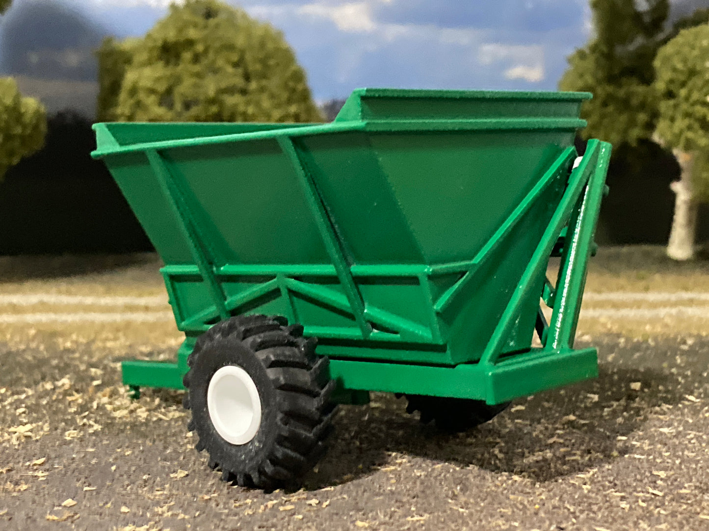 1/64 Dump Cart with Extensions Green