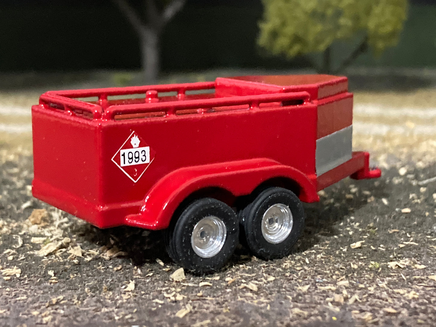 1/64 Fuel Trailer Red 600 gallon (for Ball style hitch)