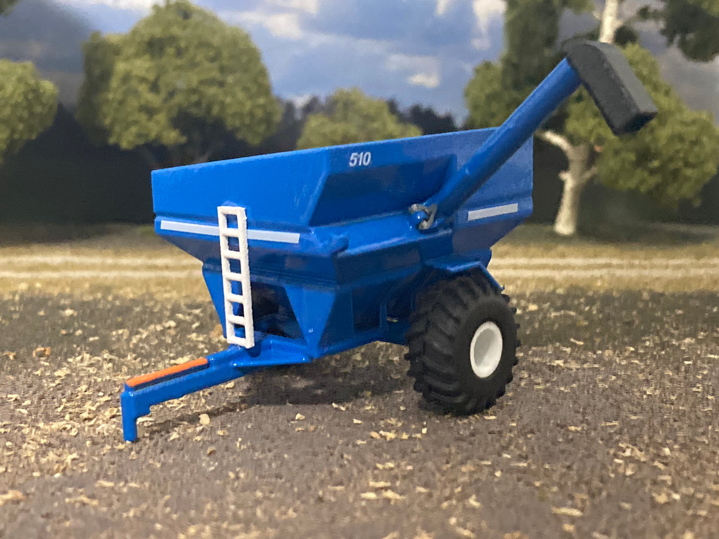 1/64 EZ Trail 510 Grain Cart Blue Tractor Tread Tires