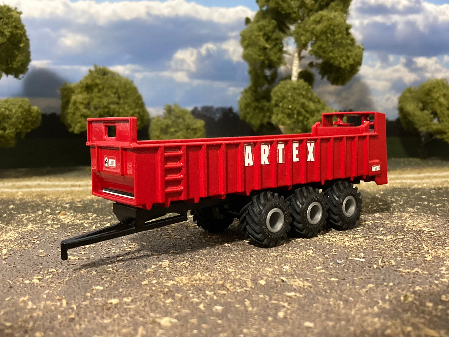 1/64 Artex CB1200 Manure Spreader Red