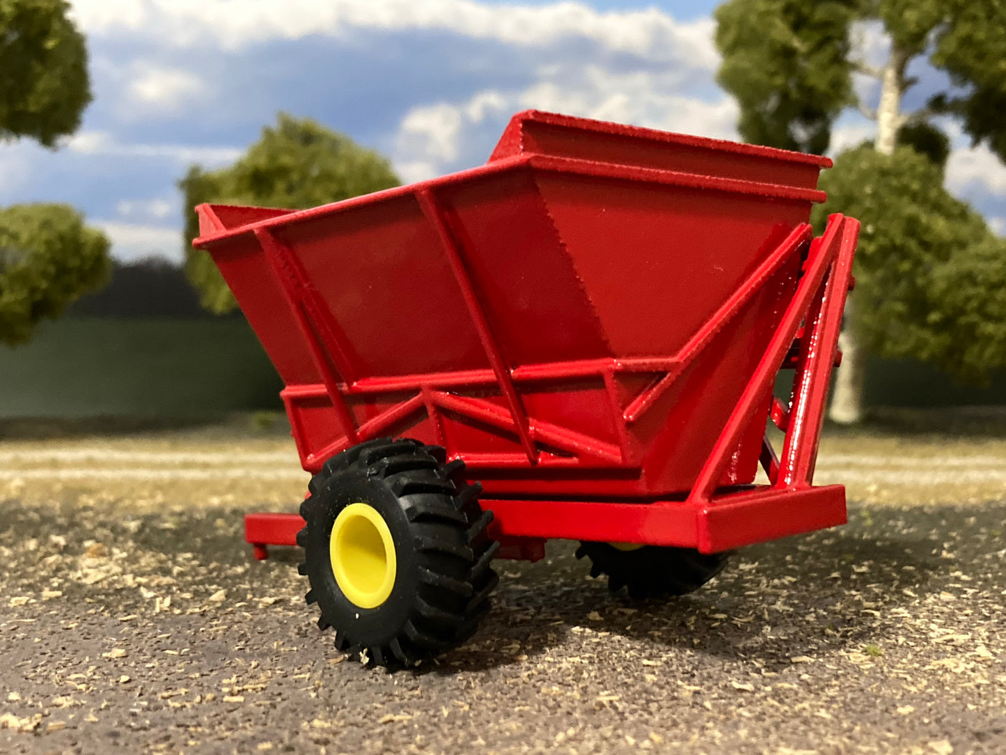 1/64 Dump Cart with Extensions Red